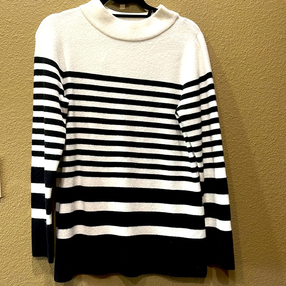Black and white striped tunic sweater